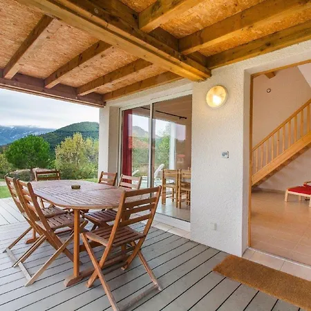 Holiday home Tidy With Dishwasher On A Domain *