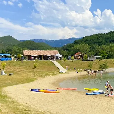 Tidy With Dishwasher On A Domain Holiday home Quillan