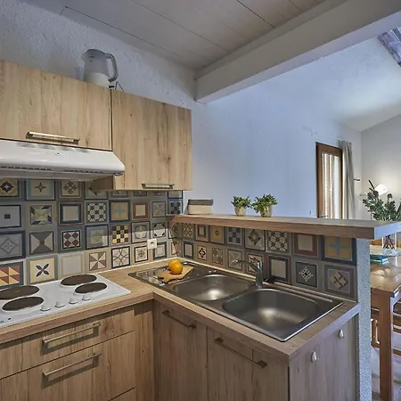 Holiday home Tidy With Dishwasher On A Domain *