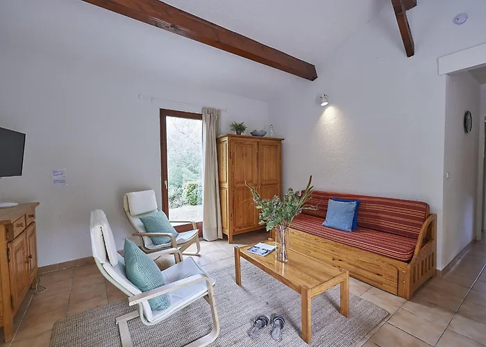 Holiday Home In Quillan Near Pyrenees Hébergement de vacances