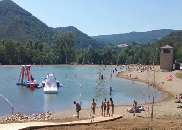 Holiday Home In Quillan Near Pyrenees Hébergement de vacances *